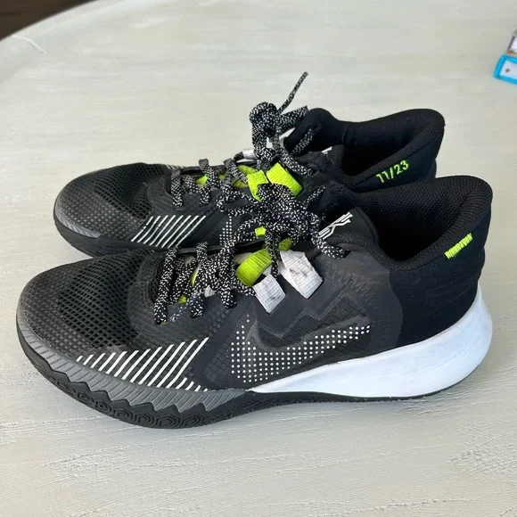 Nike KYRIE Flytrap 5 Mens Size 7 Black White Green - Picture 4 of 6